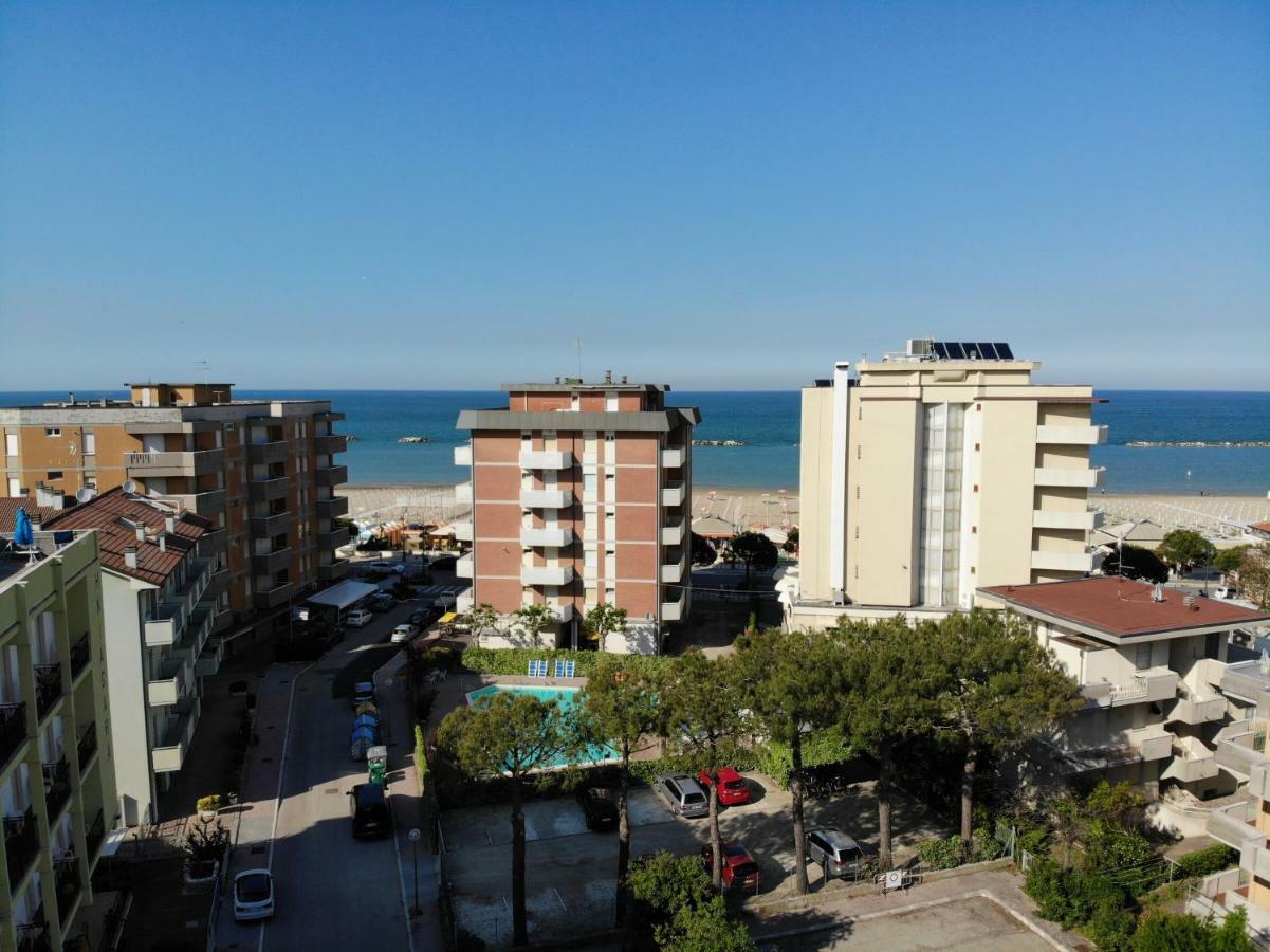 Hotel Ines 切塞纳蒂科 外观 照片